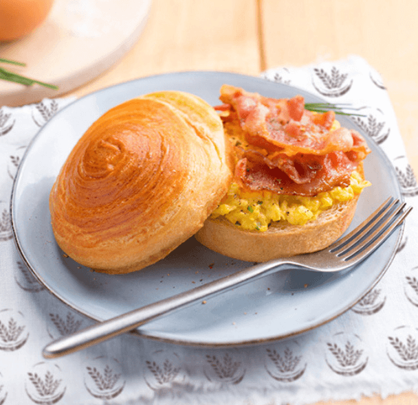 croissant-burger-egg-bacon