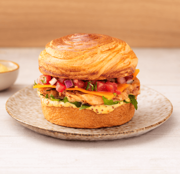 country-style-croissant-burger