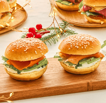 minis burgers fromage frais avocat saumon fume (1)